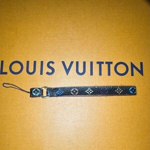 Louis Vuitton Murakami phone holder